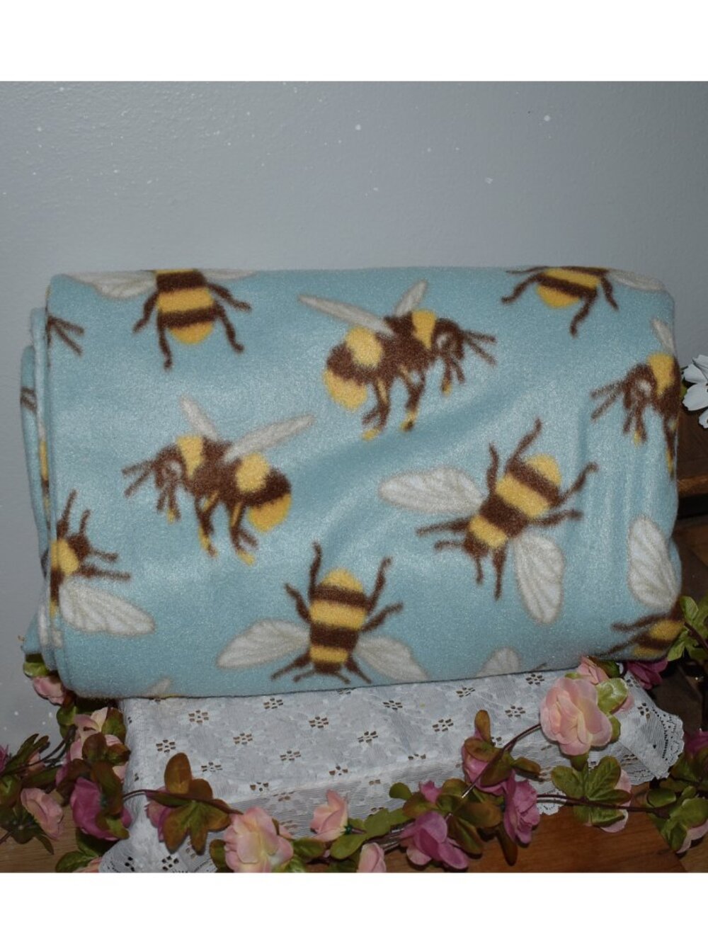 2 Yards Joann Fabrics Soft Blizzard Fleece Blue Bumble Bee Print Fabric